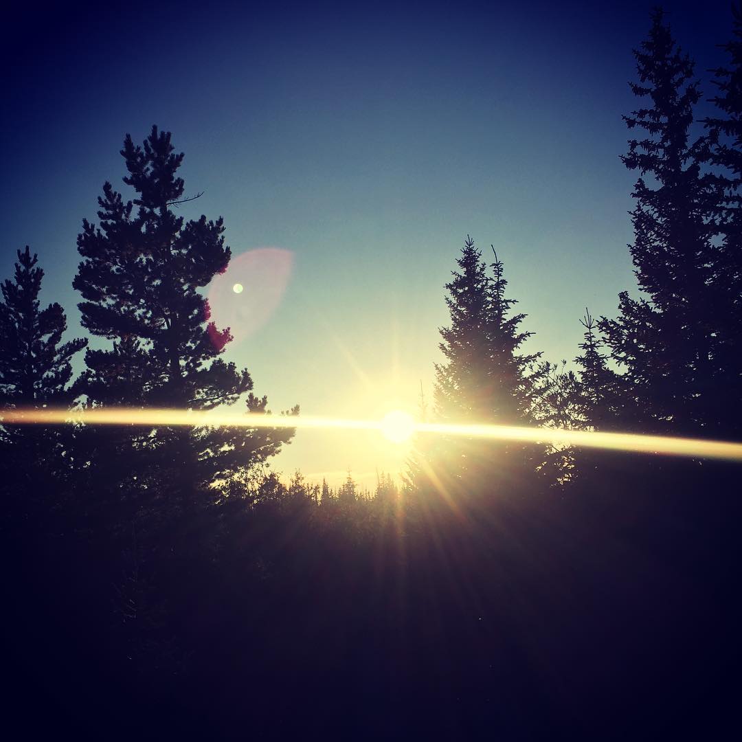 Sun at the end of the valley. #fjallclassic2016 @fjallravenusa