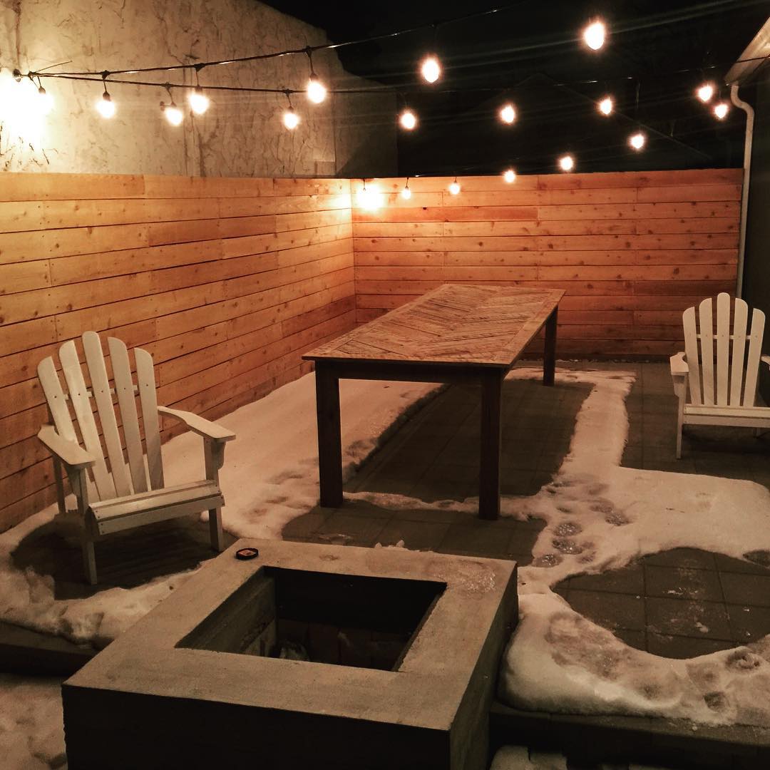 Got the table finished! Wish it was a bit warmer so we could use it properly!